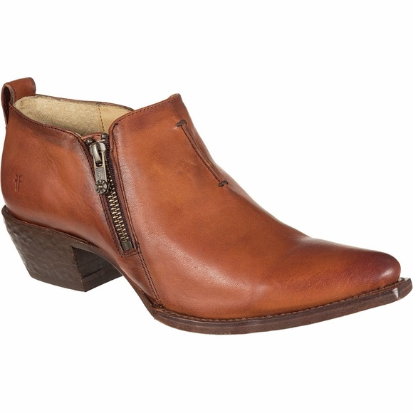 Frye Shoes - Frye Sacha Brown Zip Leather Ankle Boots 10M